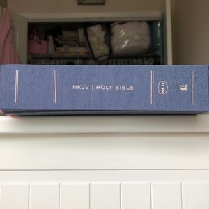 NKJV Readers Bible